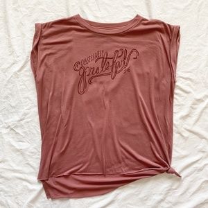 Rolled sleeve “obsessively grateful” flow tee